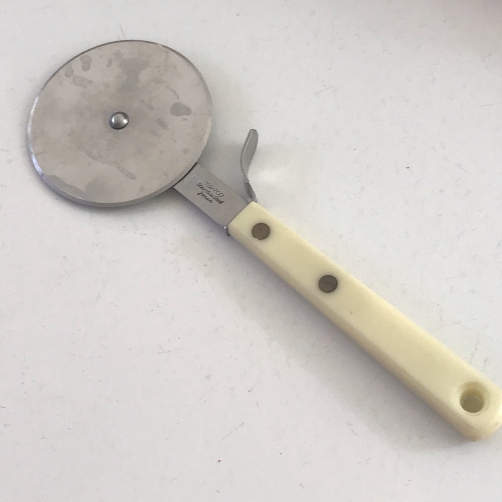 Vintage Nevco Pizza Cutter